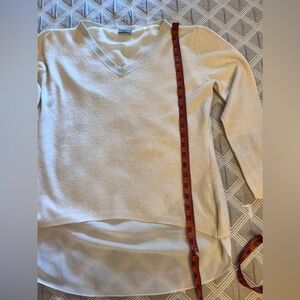 Made in Italy More SISTE Chic Cream V-Neck wool Women's Sweater| size M